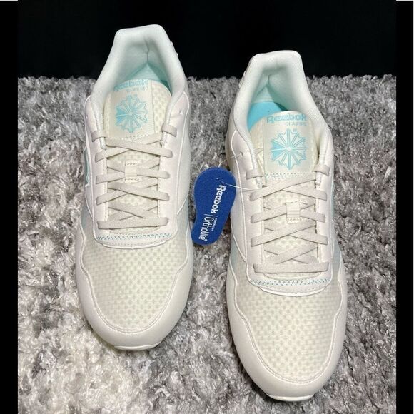 NIB Reebok CL Harman Run TXTI Shoes - Picture 3 of 9